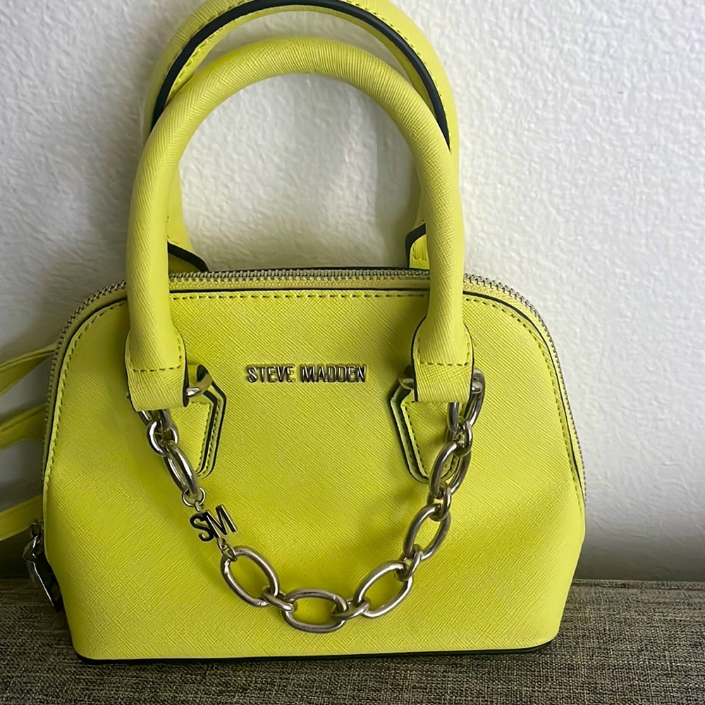 Tennis ball green STEVE MADDEN bag 👜 🎾 💛💚